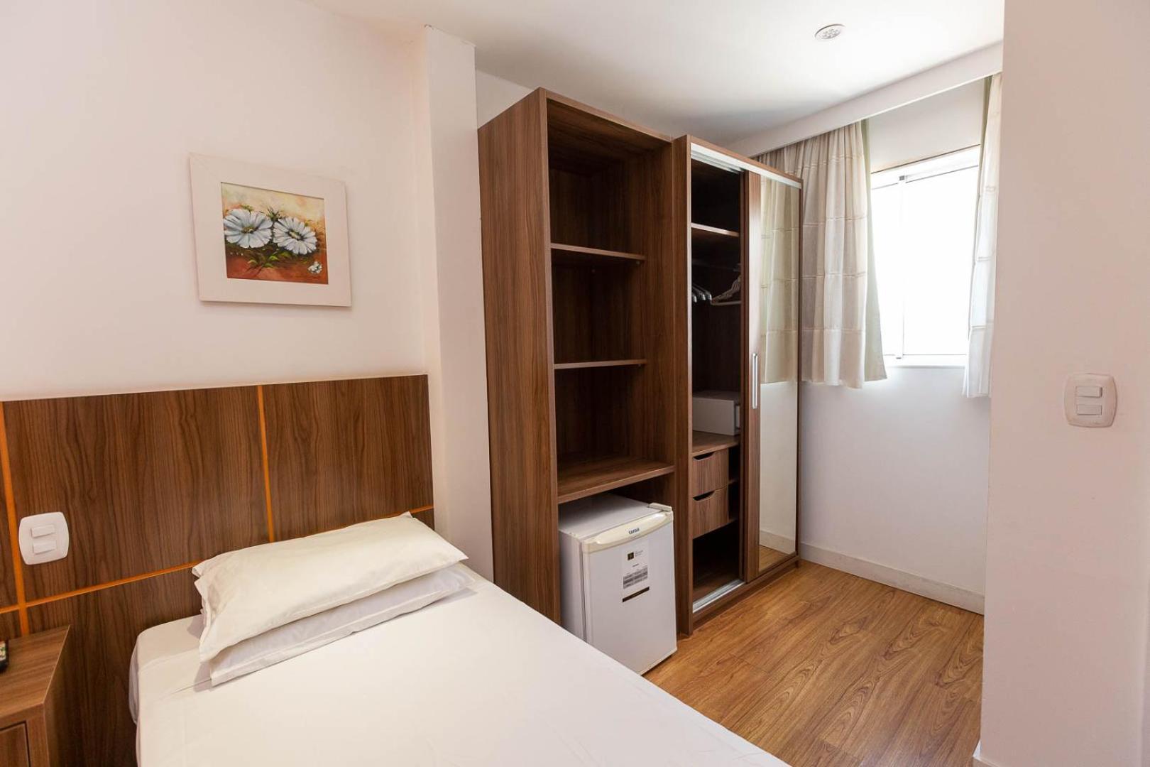 Rede Andrade Canada Hotel